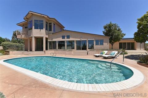 1740 Colgate Cir, La Jolla, CA 92037 photo 3