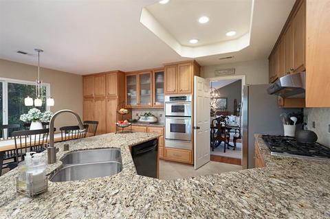 2832 Pasatiempo Gln, Escondido, CA 92025 photo 11