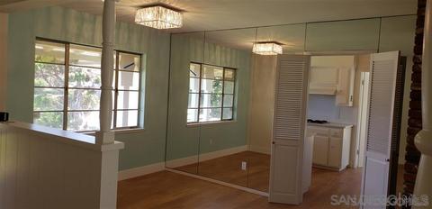 8831 Nottingham Pl, La Jolla, CA 92037 photo 3