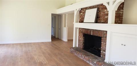 8831 Nottingham Pl, La Jolla, CA 92037 photo 2