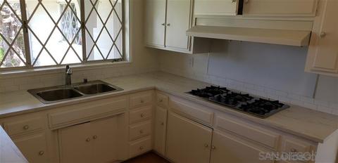 8831 Nottingham Pl, La Jolla, CA 92037 photo 4
