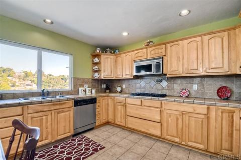 10380 Don Pico Rd, Spring Valley, CA 91978 photo 2