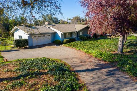 692 Barsby, Vista, CA 92084 photo 3