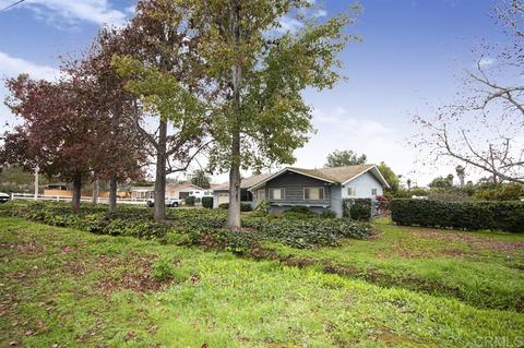 692 Barsby, Vista, CA 92084 photo 2