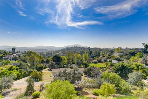 1798 Grove Rd, El Cajon, CA 92020 photo 2
