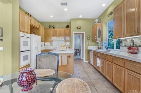 967 Inverlochy Dr, Fallbrook, CA 92028 photo 8