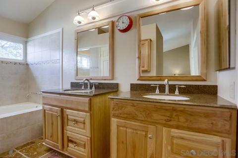 2225 Willowbrook St, Escondido, CA 92029 photo 12