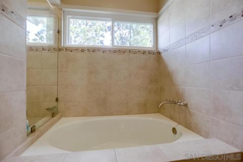 2225 Willowbrook St, Escondido, CA 92029 photo 13