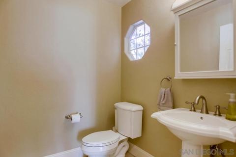 2225 Willowbrook St, Escondido, CA 92029 photo 10