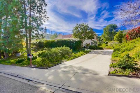 2225 Willowbrook St, Escondido, CA 92029 photo 2