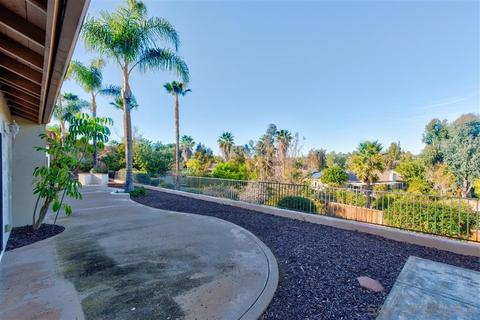 1300 Dexter Pl, Escondido, CA 92029 photo 5