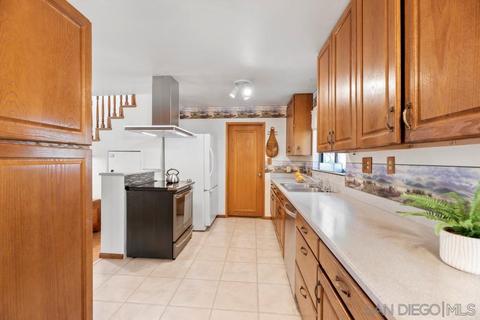 1581 Meadow Rd, El Cajon, CA 92021 photo 12