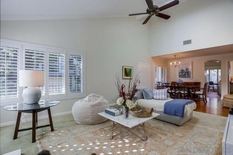 8272 Caminito Modena, La Jolla, CA 92037 photo 6