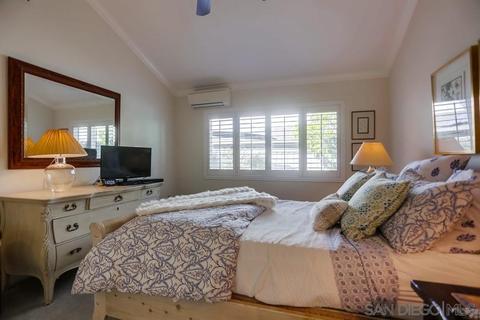 8272 Caminito Modena, La Jolla, CA 92037 photo 13