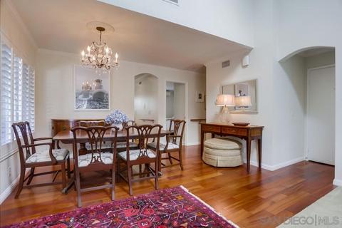 8272 Caminito Modena, La Jolla, CA 92037 photo 7