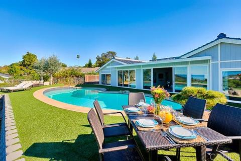 8588 Prestwick Dr, La Jolla, CA 92037 photo 21