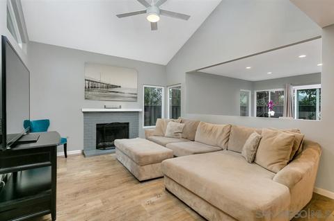 1289 Lancer Gln, Escondido, CA 92029 photo 2