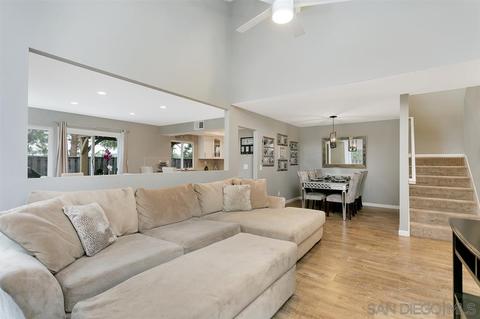 1289 Lancer Gln, Escondido, CA 92029 photo 4