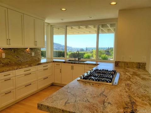 8212 Caminito Maritimo, La Jolla, CA 92037 photo 8