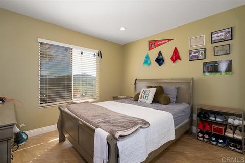 2119 Pointe Pkwy, Spring Valley, CA 91978 photo 8