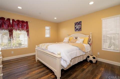 2119 Pointe Pkwy, Spring Valley, CA 91978 photo 10