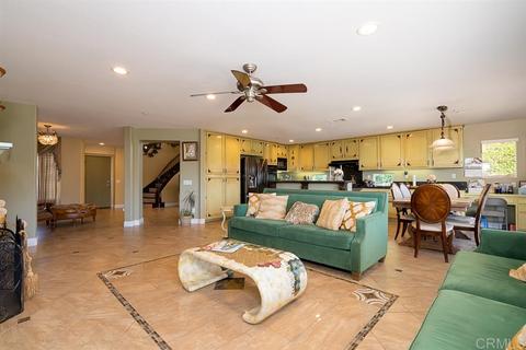 2119 Pointe Pkwy, Spring Valley, CA 91978 photo 6
