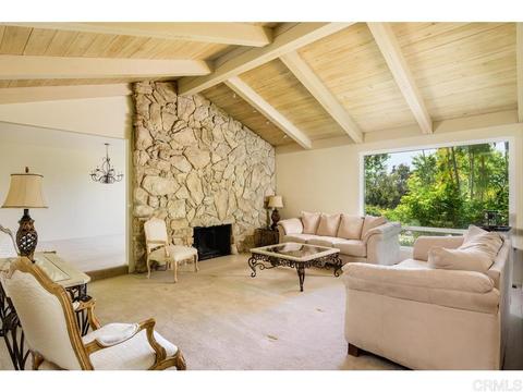 1526 Skyhawk Rd, Escondido, CA 92029 photo 5