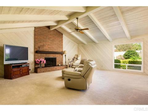 1526 Skyhawk Rd, Escondido, CA 92029 photo 11