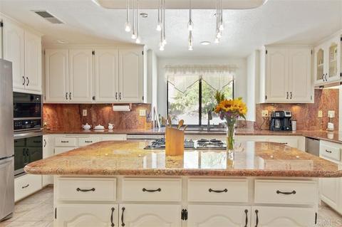 12625 Gate Dr, Poway, CA 92064 photo 9