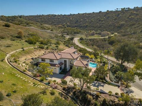 12625 Gate Dr, Poway, CA 92064 photo 2