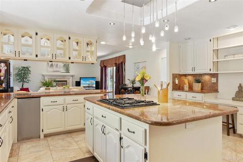 12625 Gate Dr, Poway, CA 92064 photo 8