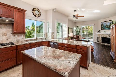 3103 Sitio Isadora, Carlsbad, CA 92009 photo 4