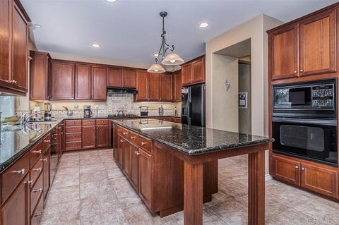 8096 Paseo Arrayan, Carlsbad, CA 92009 photo 11