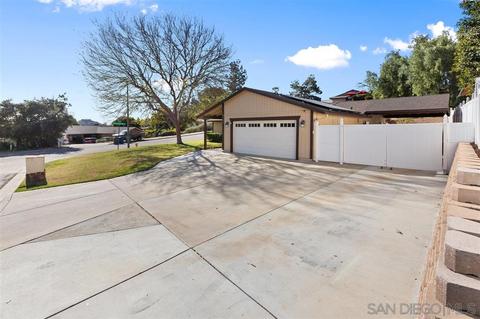 8404 Protea Dr, Lakeside, CA 92040 photo 2