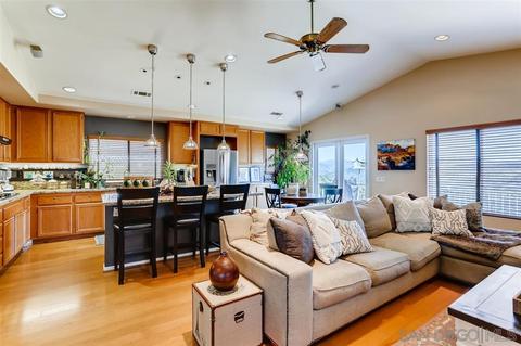 10051 Destiny Mountain Ct, Spring Valley, CA 91978 photo 2