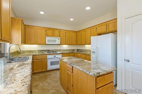 484 Big Sky Dr, Oceanside, CA 92058 photo 5