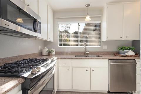 1367 Temple Heights Dr, Oceanside, CA 92056 photo 10
