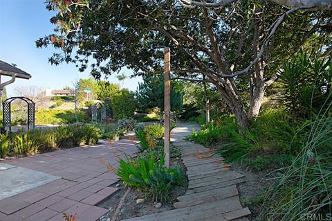 1367 Temple Heights Dr, Oceanside, CA 92056 photo 22