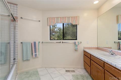 3470 Fairview Ln, Vista, CA 92084 photo 5