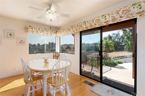 3470 Fairview Ln, Vista, CA 92084 photo 9