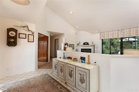 3470 Fairview Ln, Vista, CA 92084 photo 2