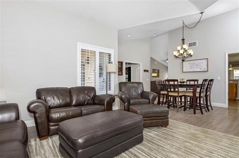 89 Avenida Descanso, Oceanside, CA 92057 photo 3