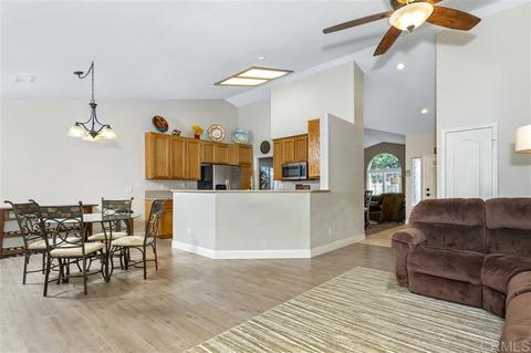 89 Avenida Descanso, Oceanside, CA 92057 photo 6