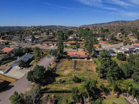 16233 Daza Dr, Ramona, CA 92065 photo 2