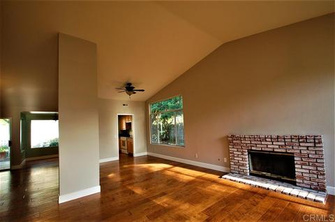 3356 Golfers Dr, Oceanside, CA 92056 photo 2