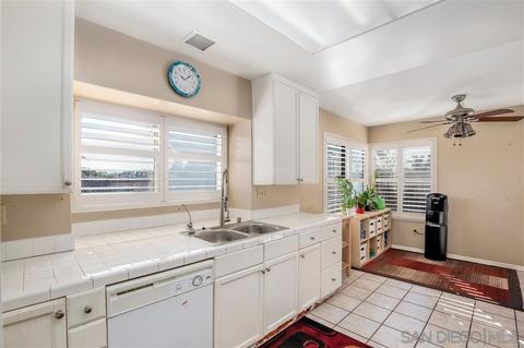 1458 Temple Heights Dr, Oceanside, CA 92056 photo 7