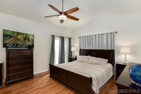 985 Bel Air Dr E, Vista, CA 92084 photo 14