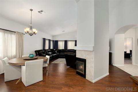 985 Bel Air Dr E, Vista, CA 92084 photo 6