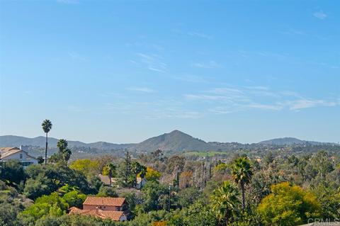 866 Brook Canyon Rd, Escondido, CA 92025 photo 4