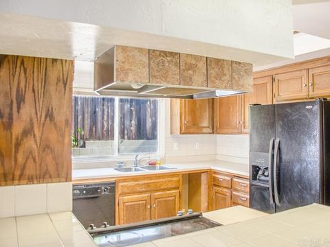 9079 Fitzgerald Way, Spring Valley, CA 91977 photo 5